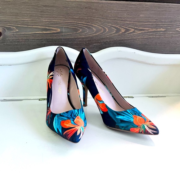 NWOT Nine West Heels - Picture 2 of 4